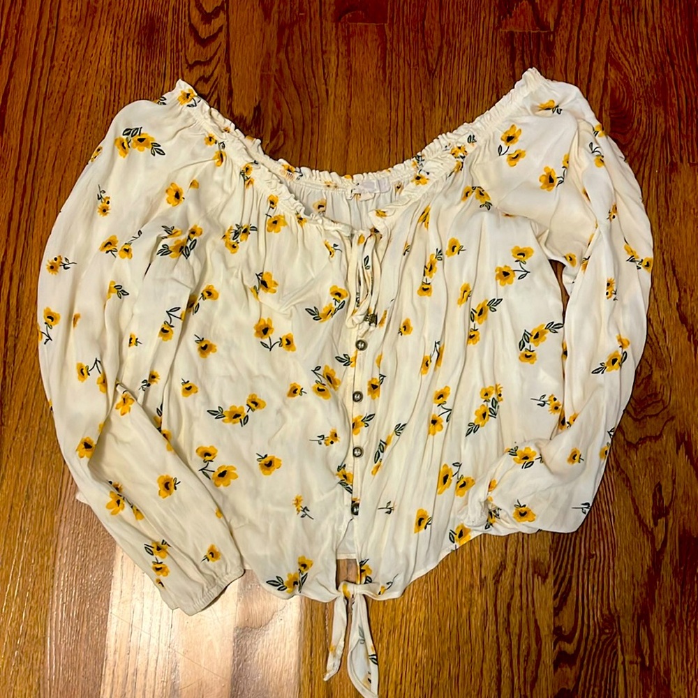 woman’s Jolt top